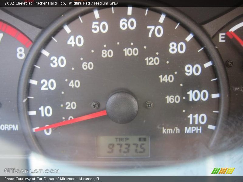 Wildfire Red / Medium Gray 2002 Chevrolet Tracker Hard Top