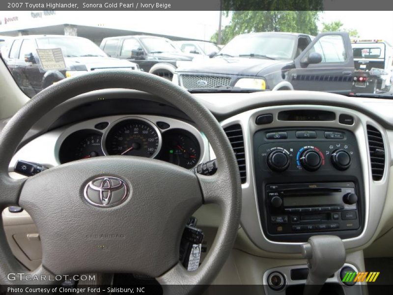 Sonora Gold Pearl / Ivory Beige 2007 Toyota Highlander