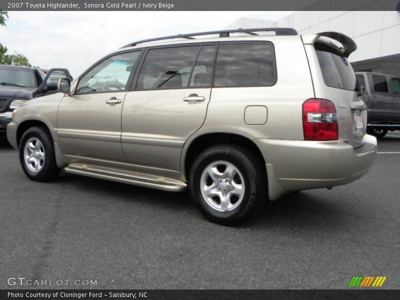 Sonora Gold Pearl / Ivory Beige 2007 Toyota Highlander