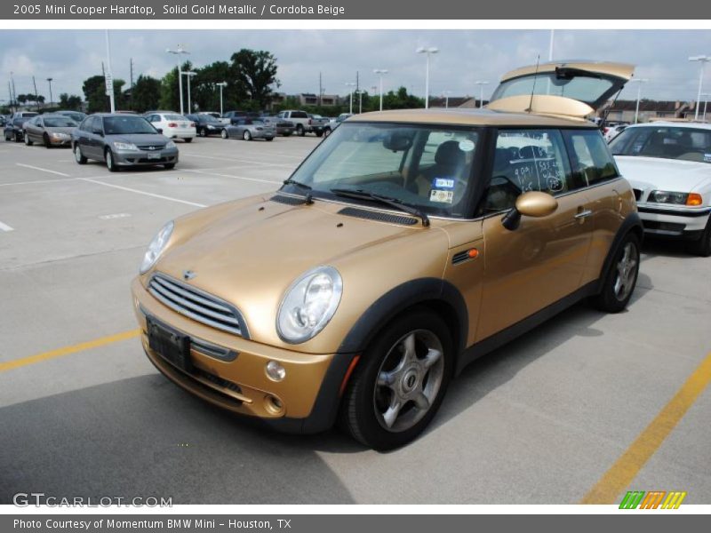 Solid Gold Metallic / Cordoba Beige 2005 Mini Cooper Hardtop