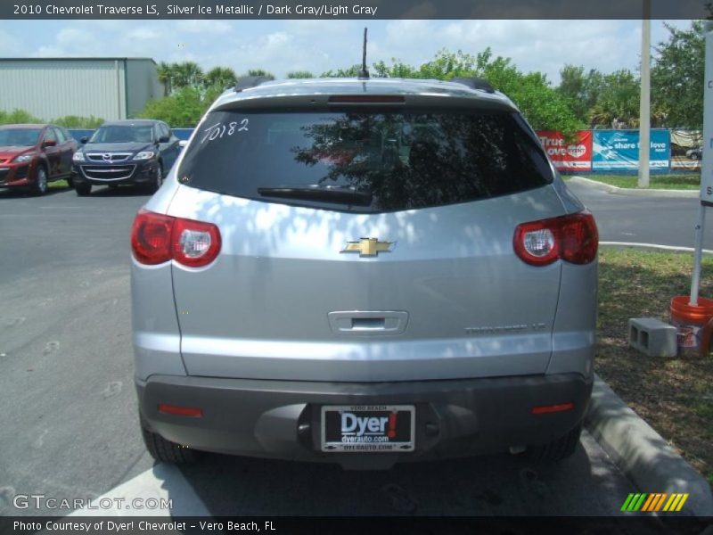 Silver Ice Metallic / Dark Gray/Light Gray 2010 Chevrolet Traverse LS