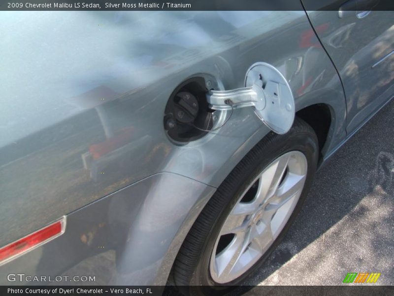 Silver Moss Metallic / Titanium 2009 Chevrolet Malibu LS Sedan