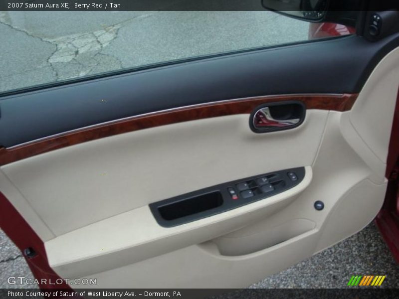 Berry Red / Tan 2007 Saturn Aura XE