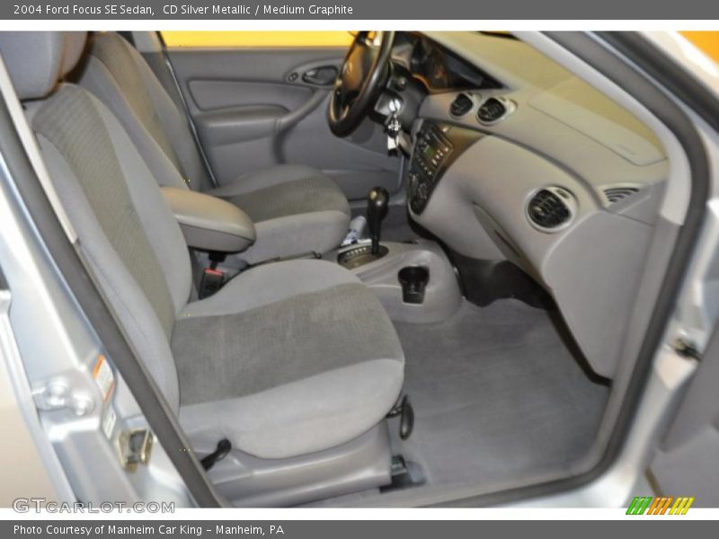 CD Silver Metallic / Medium Graphite 2004 Ford Focus SE Sedan