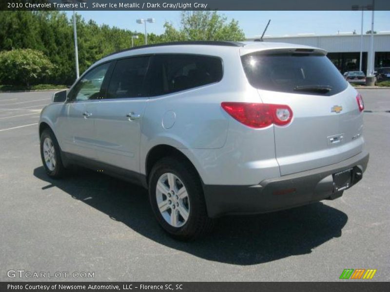 Silver Ice Metallic / Dark Gray/Light Gray 2010 Chevrolet Traverse LT
