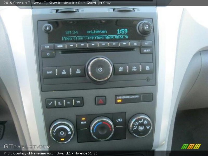 Silver Ice Metallic / Dark Gray/Light Gray 2010 Chevrolet Traverse LT