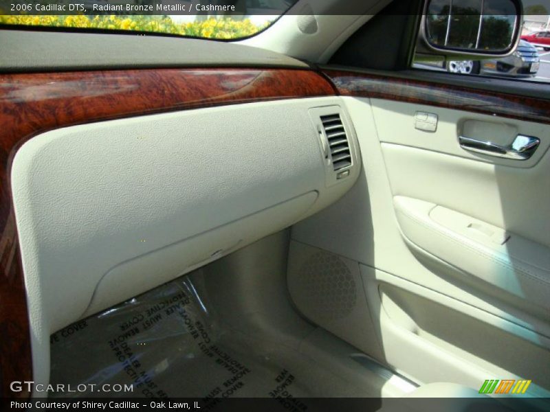 Radiant Bronze Metallic / Cashmere 2006 Cadillac DTS