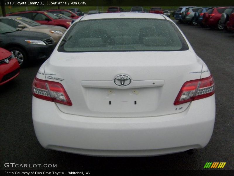 Super White / Ash Gray 2010 Toyota Camry LE