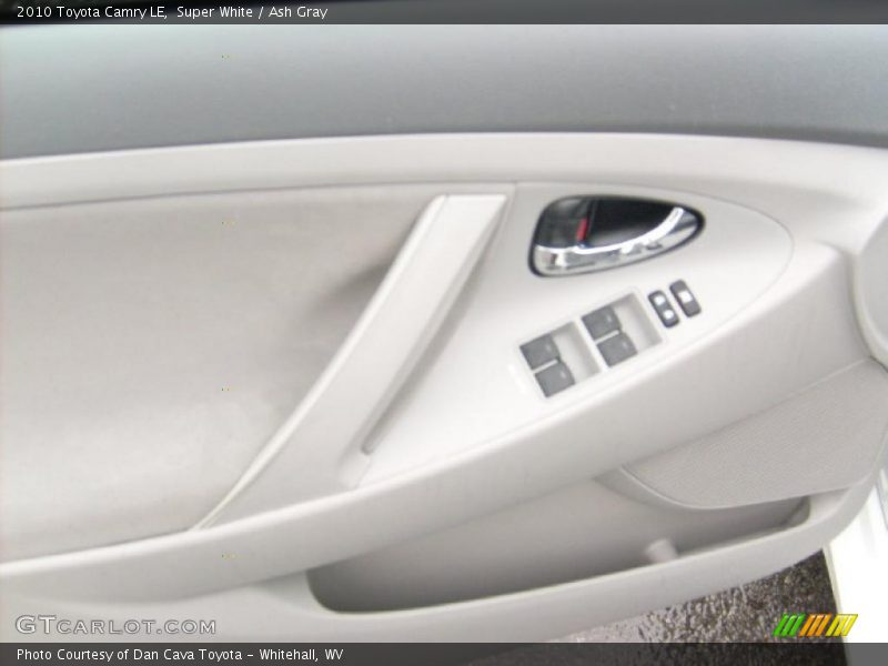Super White / Ash Gray 2010 Toyota Camry LE