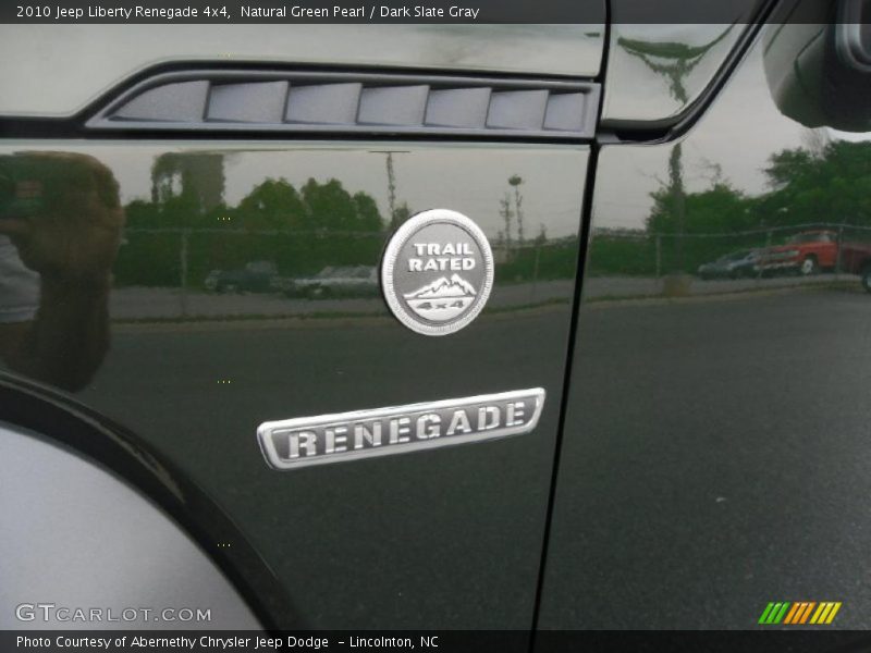 Natural Green Pearl / Dark Slate Gray 2010 Jeep Liberty Renegade 4x4