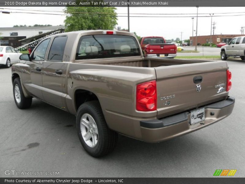 Austin Tan Pearl Coat / Dark Khaki/Medium Khaki 2010 Dodge Dakota Big Horn Crew Cab