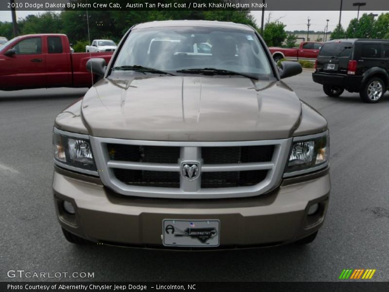 Austin Tan Pearl Coat / Dark Khaki/Medium Khaki 2010 Dodge Dakota Big Horn Crew Cab