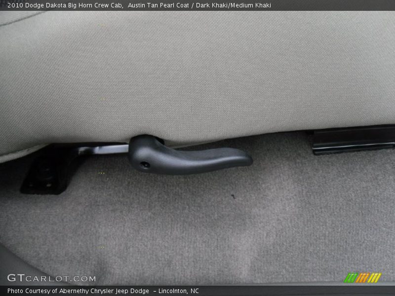 Austin Tan Pearl Coat / Dark Khaki/Medium Khaki 2010 Dodge Dakota Big Horn Crew Cab