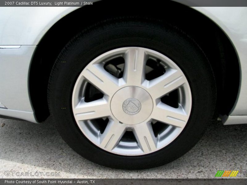 Light Platinum / Shale 2007 Cadillac DTS Luxury