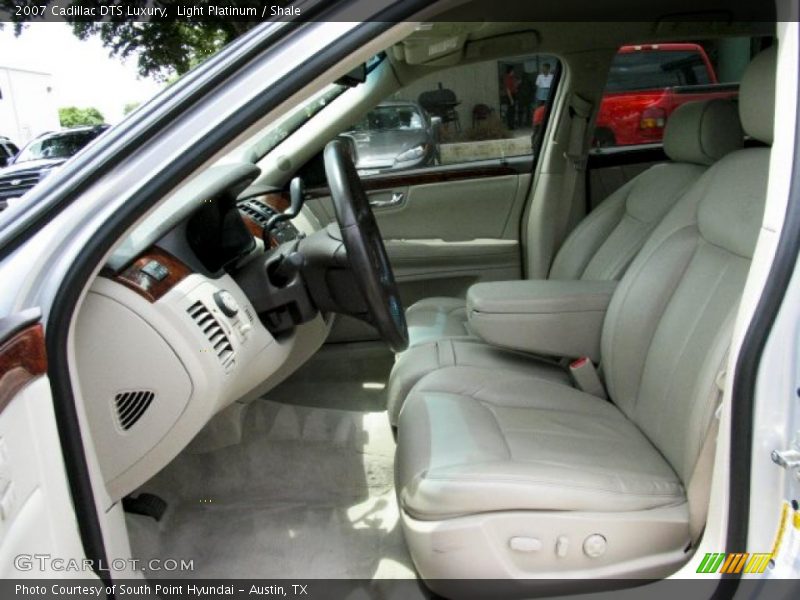 Light Platinum / Shale 2007 Cadillac DTS Luxury