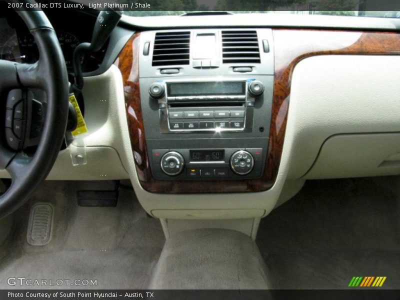 Light Platinum / Shale 2007 Cadillac DTS Luxury