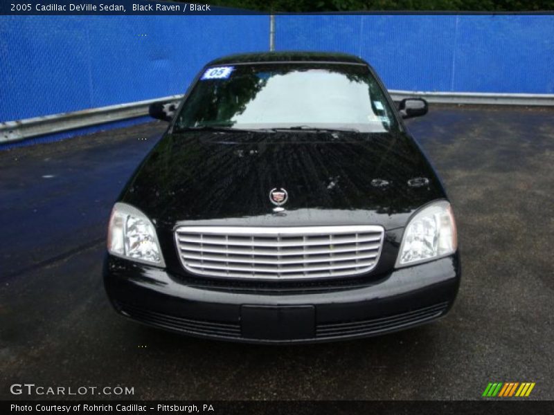 Black Raven / Black 2005 Cadillac DeVille Sedan