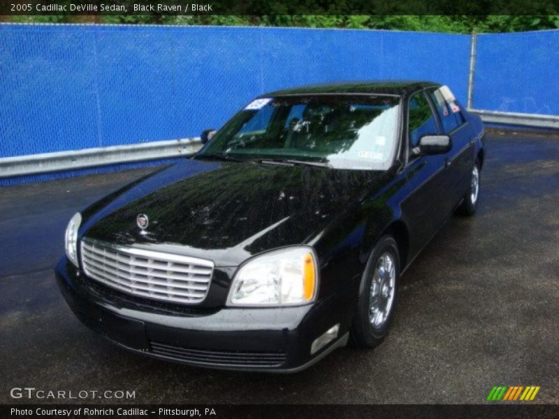 Black Raven / Black 2005 Cadillac DeVille Sedan