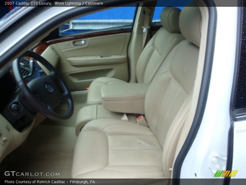 White Lightning / Cashmere 2007 Cadillac DTS Luxury