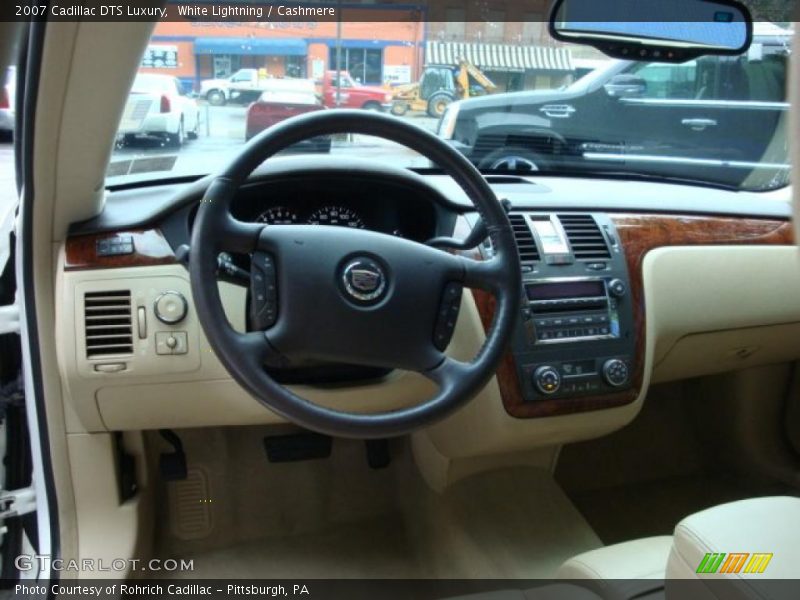 White Lightning / Cashmere 2007 Cadillac DTS Luxury
