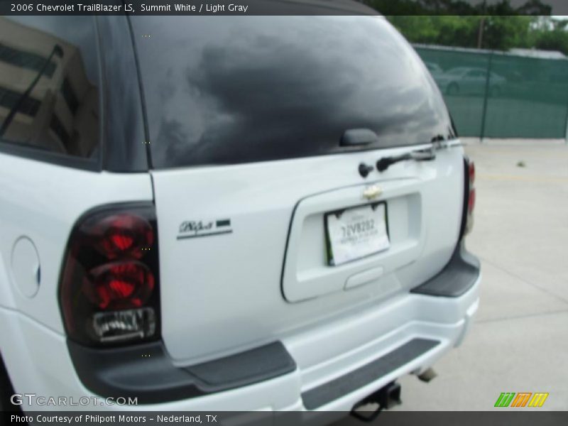Summit White / Light Gray 2006 Chevrolet TrailBlazer LS