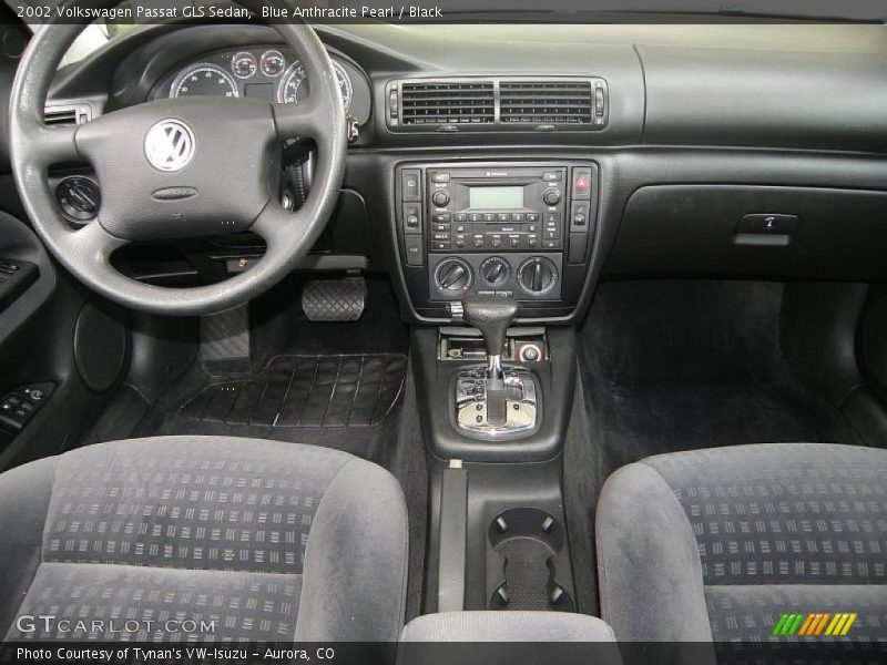Blue Anthracite Pearl / Black 2002 Volkswagen Passat GLS Sedan