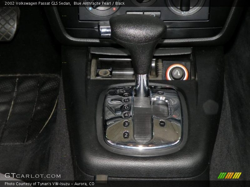 Blue Anthracite Pearl / Black 2002 Volkswagen Passat GLS Sedan