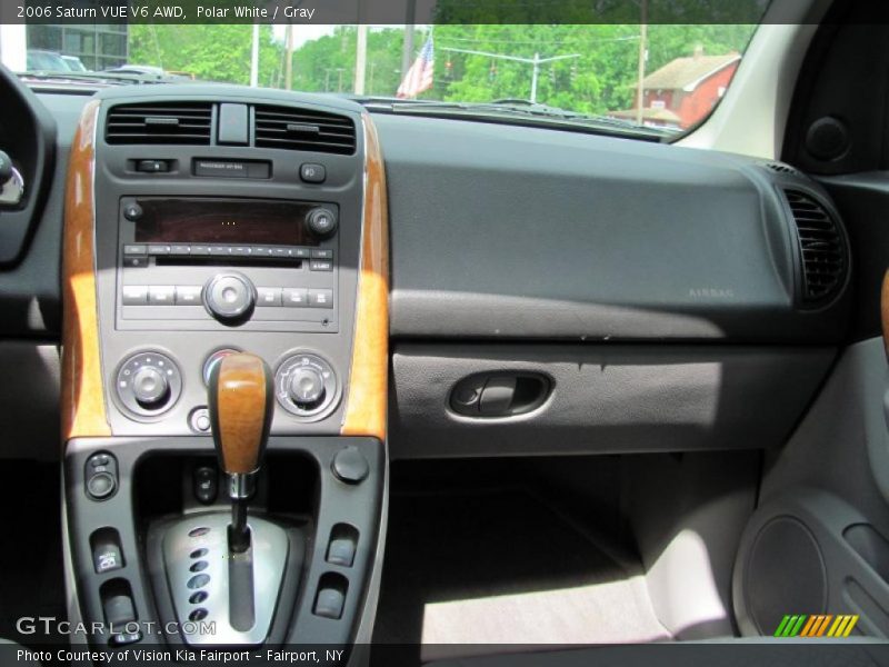 Polar White / Gray 2006 Saturn VUE V6 AWD