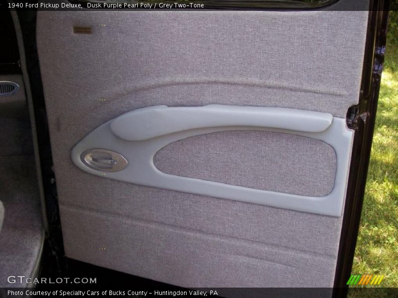 Dusk Purple Pearl Poly / Grey Two-Tone 1940 Ford Pickup Deluxe