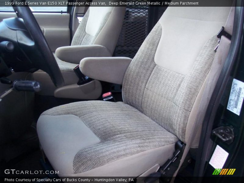Deep Emerald Green Metallic / Medium Parchment 1999 Ford E Series Van E150 XLT Passenger Access Van