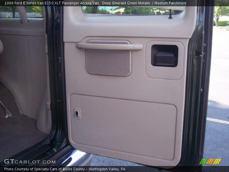 Deep Emerald Green Metallic / Medium Parchment 1999 Ford E Series Van E150 XLT Passenger Access Van