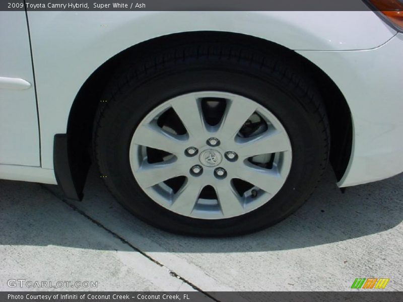 Super White / Ash 2009 Toyota Camry Hybrid