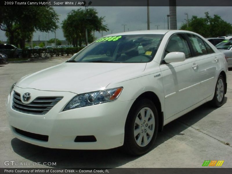 Super White / Ash 2009 Toyota Camry Hybrid