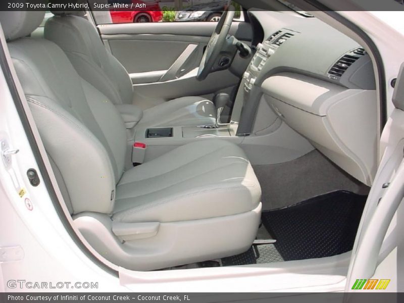 Super White / Ash 2009 Toyota Camry Hybrid