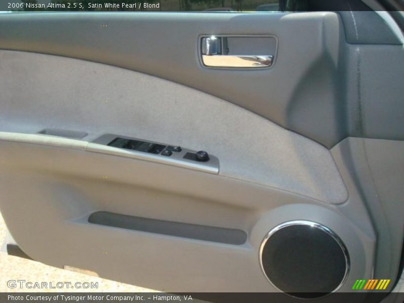 Satin White Pearl / Blond 2006 Nissan Altima 2.5 S