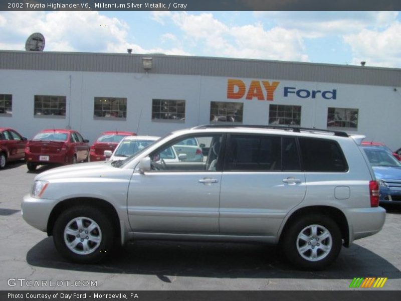 Millennium Silver Metallic / Gray 2002 Toyota Highlander V6