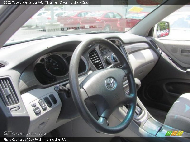 Millennium Silver Metallic / Gray 2002 Toyota Highlander V6