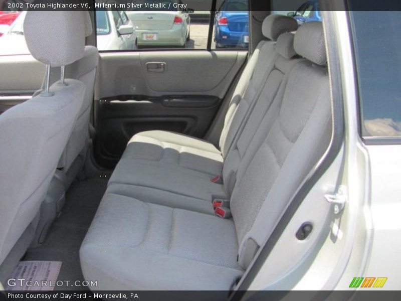 Millennium Silver Metallic / Gray 2002 Toyota Highlander V6