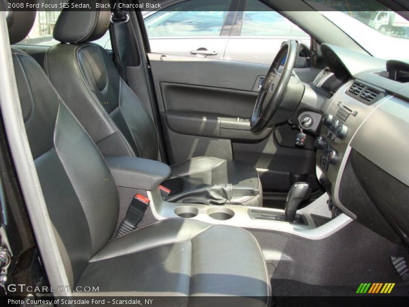 Black / Charcoal Black 2008 Ford Focus SES Sedan