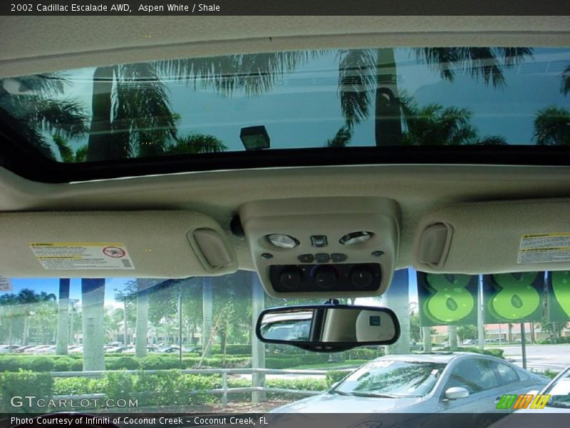Aspen White / Shale 2002 Cadillac Escalade AWD