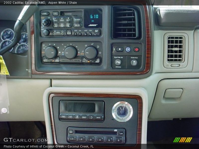 Aspen White / Shale 2002 Cadillac Escalade AWD