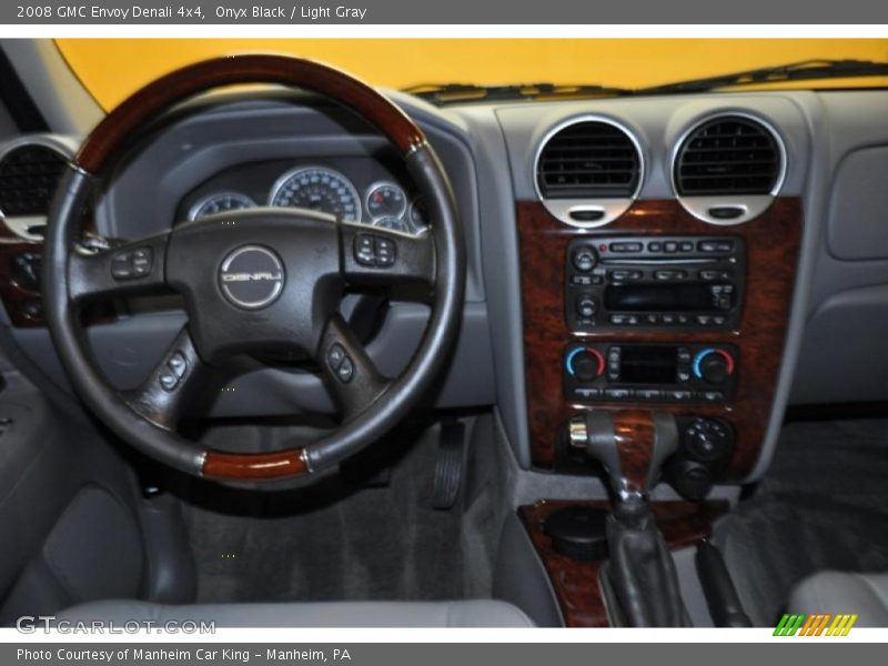 Onyx Black / Light Gray 2008 GMC Envoy Denali 4x4