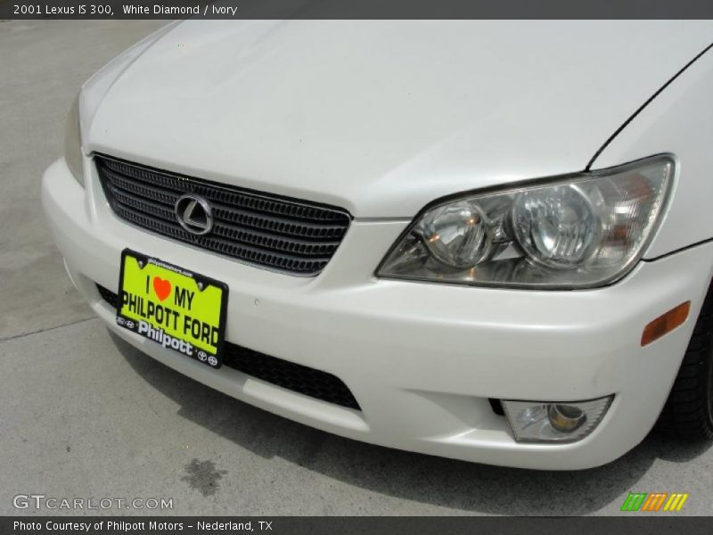 White Diamond / Ivory 2001 Lexus IS 300