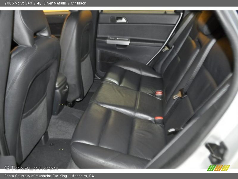 Silver Metallic / Off Black 2006 Volvo S40 2.4i