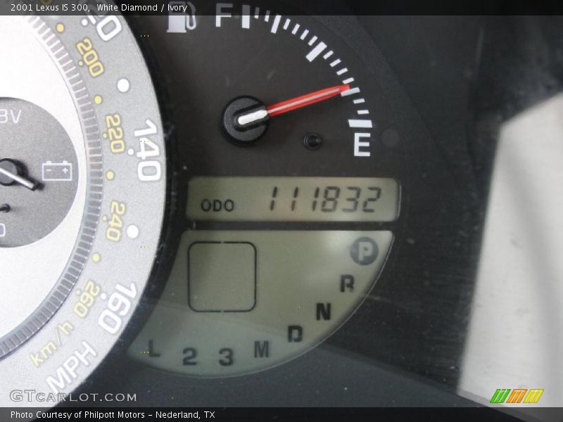 White Diamond / Ivory 2001 Lexus IS 300