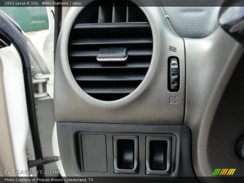 White Diamond / Ivory 2001 Lexus IS 300