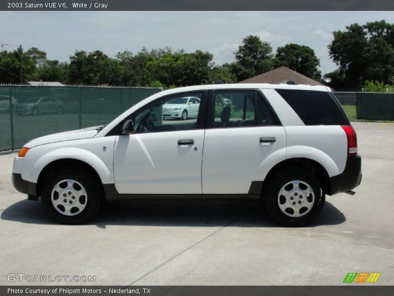 White / Gray 2003 Saturn VUE V6