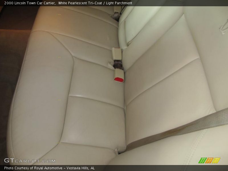 White Pearlescent Tri-Coat / Light Parchment 2000 Lincoln Town Car Cartier
