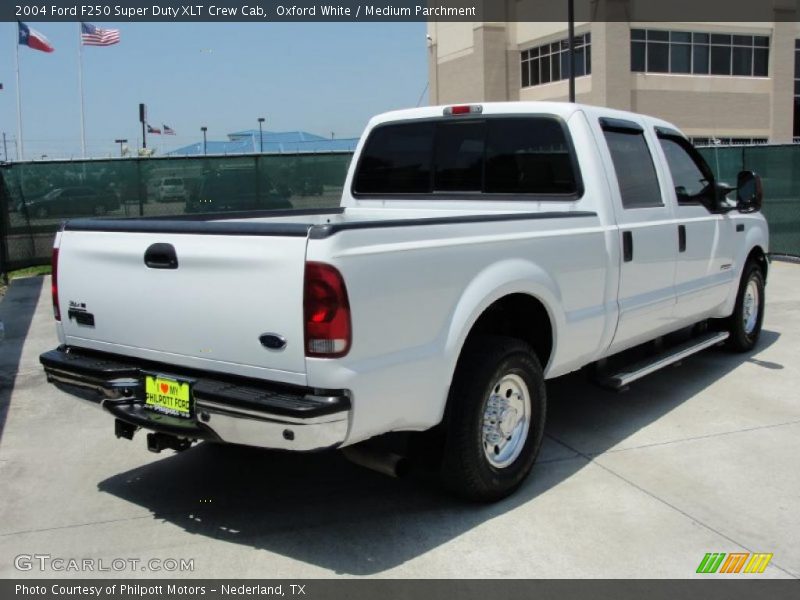 Oxford White / Medium Parchment 2004 Ford F250 Super Duty XLT Crew Cab