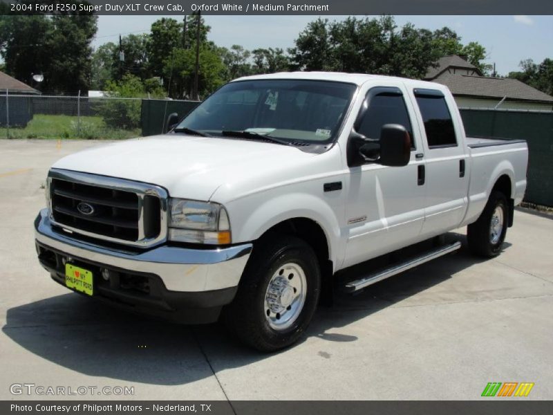 Oxford White / Medium Parchment 2004 Ford F250 Super Duty XLT Crew Cab